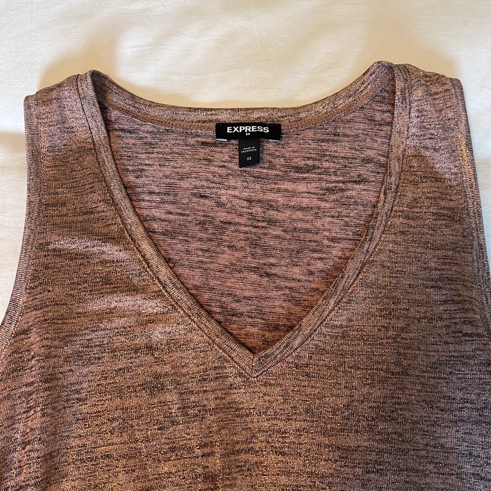 Metallic Express Tank Blouse - Picture 2 of 2